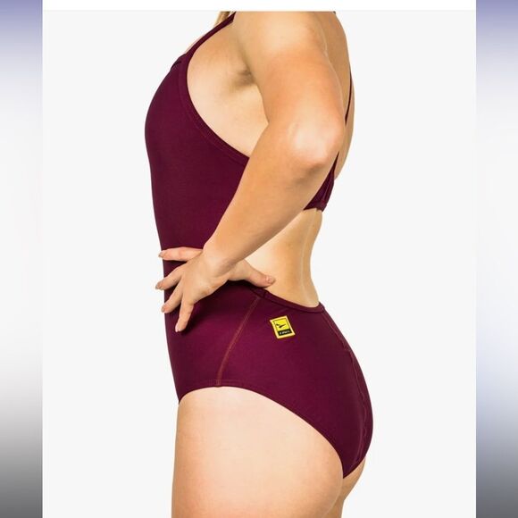 NWT Finis swimwear Skinback Solid One Piece Swimsuit size 32 - Picture 3 of 12